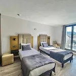 Hotel Maria Stella LʼÎle-Rousse