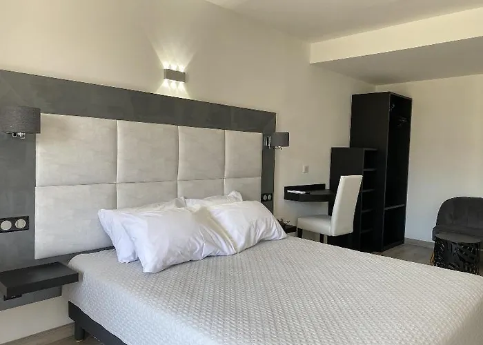 Maria Stella 3* LʼÎle-Rousse