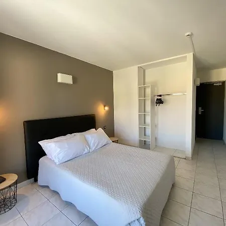 Maria Stella 3*
